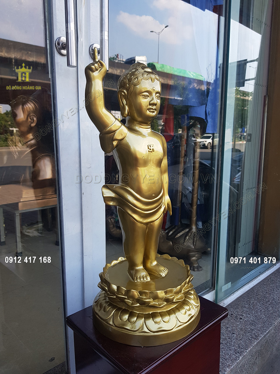 Tượng Đức Phật Đản Sanh bằng đồng l&agrave; tượng thể hiện h&igrave;nh tướng khi Ng&agrave;i vừa mới sinh ra ở vườn L&acirc;m T&igrave; Ni